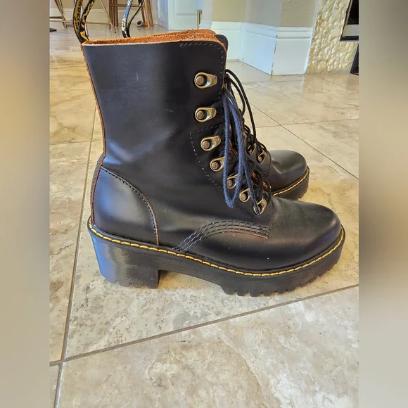 Dr Martens Womens Leona Black Leather Heeled Combat Boots Size 8 - Picture 5 of 12